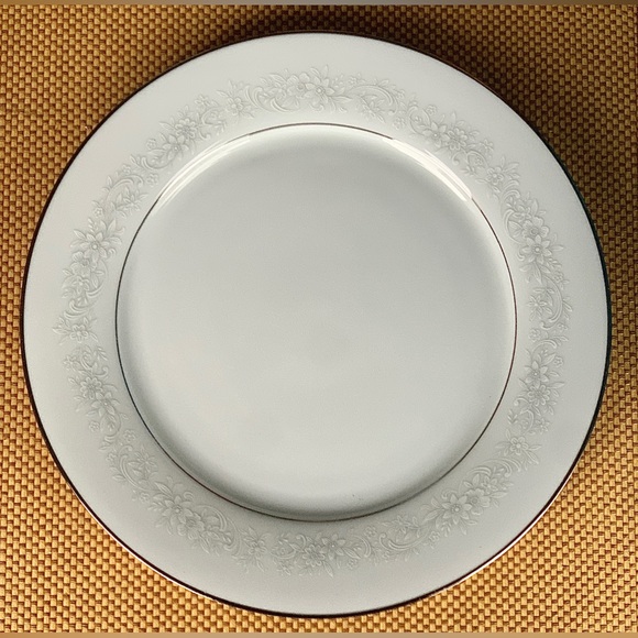 Vintage Discontinued Noritake Cumberland Dinner Plate Replacement - Picture 12 of 15